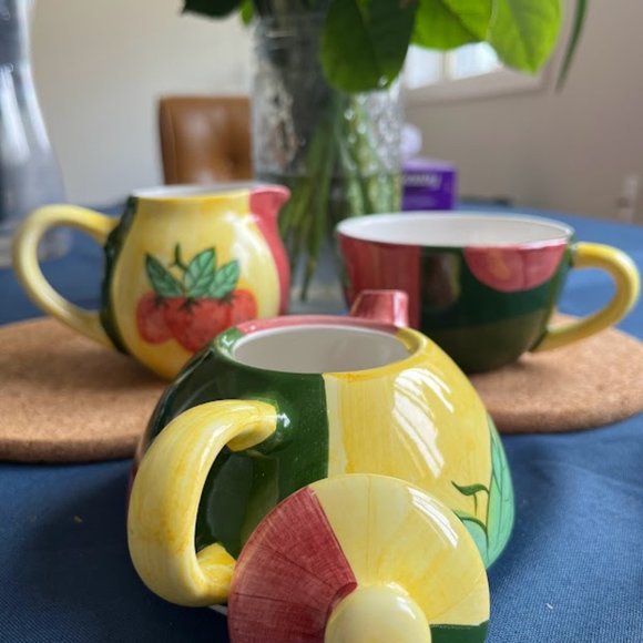 Original Vintage Country Inn Collection tea set - Picture 4 of 5